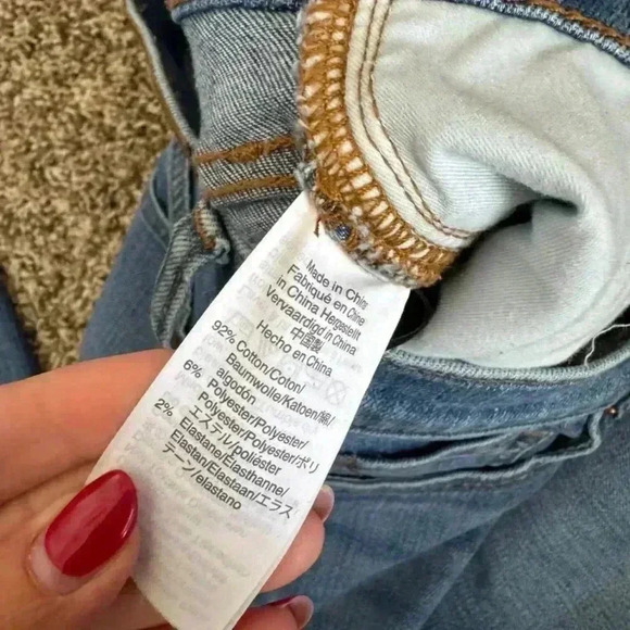 Madewell 9" Mid-Rise Skinny Jeans in Frankie Wash: Torn-Knee Edition - Picture 8 of 10